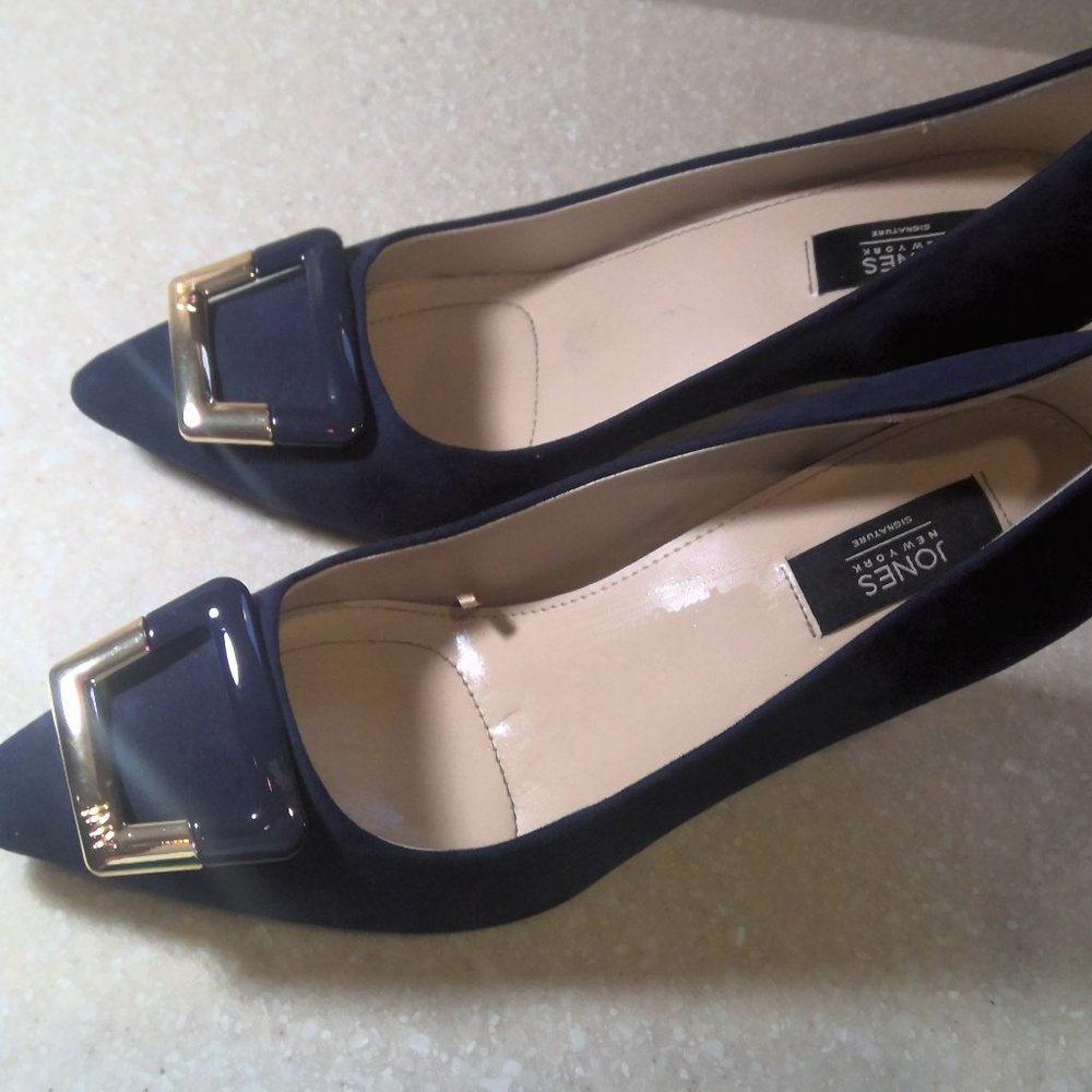 JONES OF NEW YORK (DIANA)SIGNATURE 3 1/2 INCH HEEL-NAVY WOMENS PUMP- 7M
